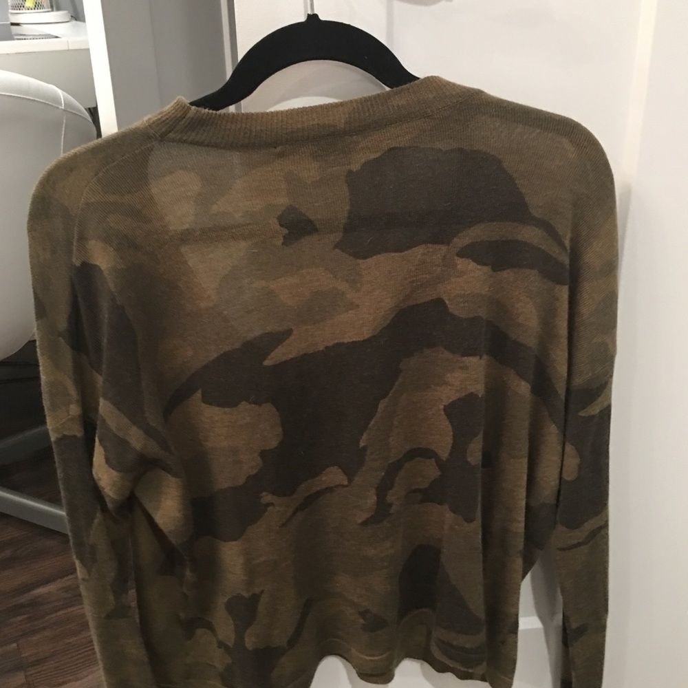 Olivaceous Army Sweater - Picture 2 of 4